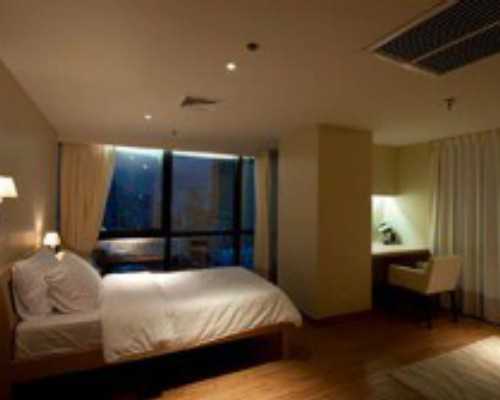 泰国试管婴儿囊胚着床要多久？有哪些症状？~快速代怀机构