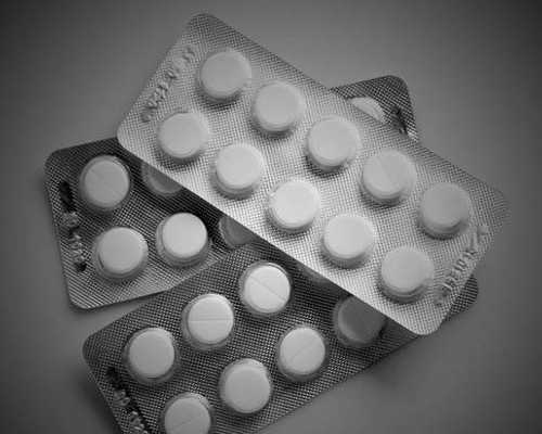 月经推迟7天致乳房胀痛~代怀价格